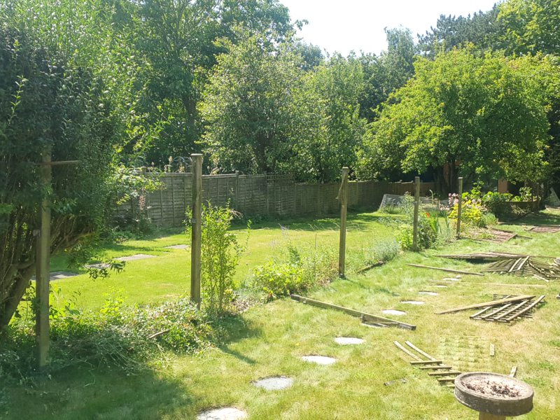 Cotswolds Paving Fence